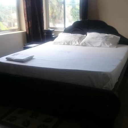 Itetemia Royal Inn Dar es Salaam Exterior photo